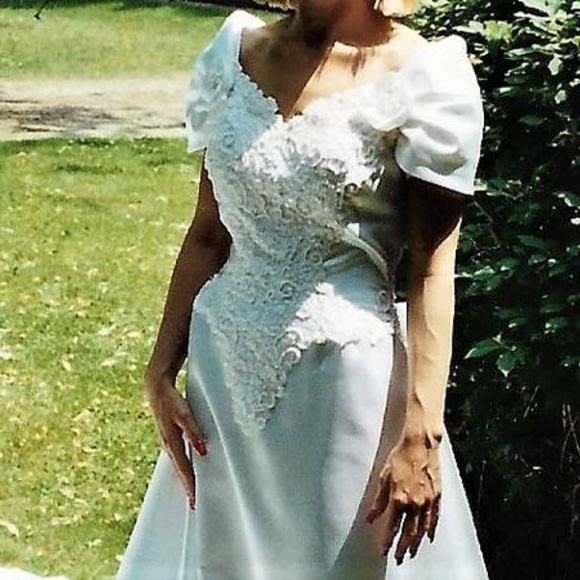 BEAUTIFUL VINTAGE MORI LEE WEDDING DRESS - Picture 5 of 8